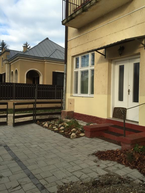 Nosztalgia Apartman Siofok Ngoại thất bức ảnh